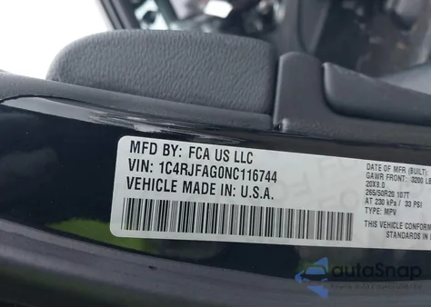 2022 Jeep Grand Cherokee Wk Laredo X 4X4 z USA, uszkodzony, nr VIN 1C4RJFAG0NC116744